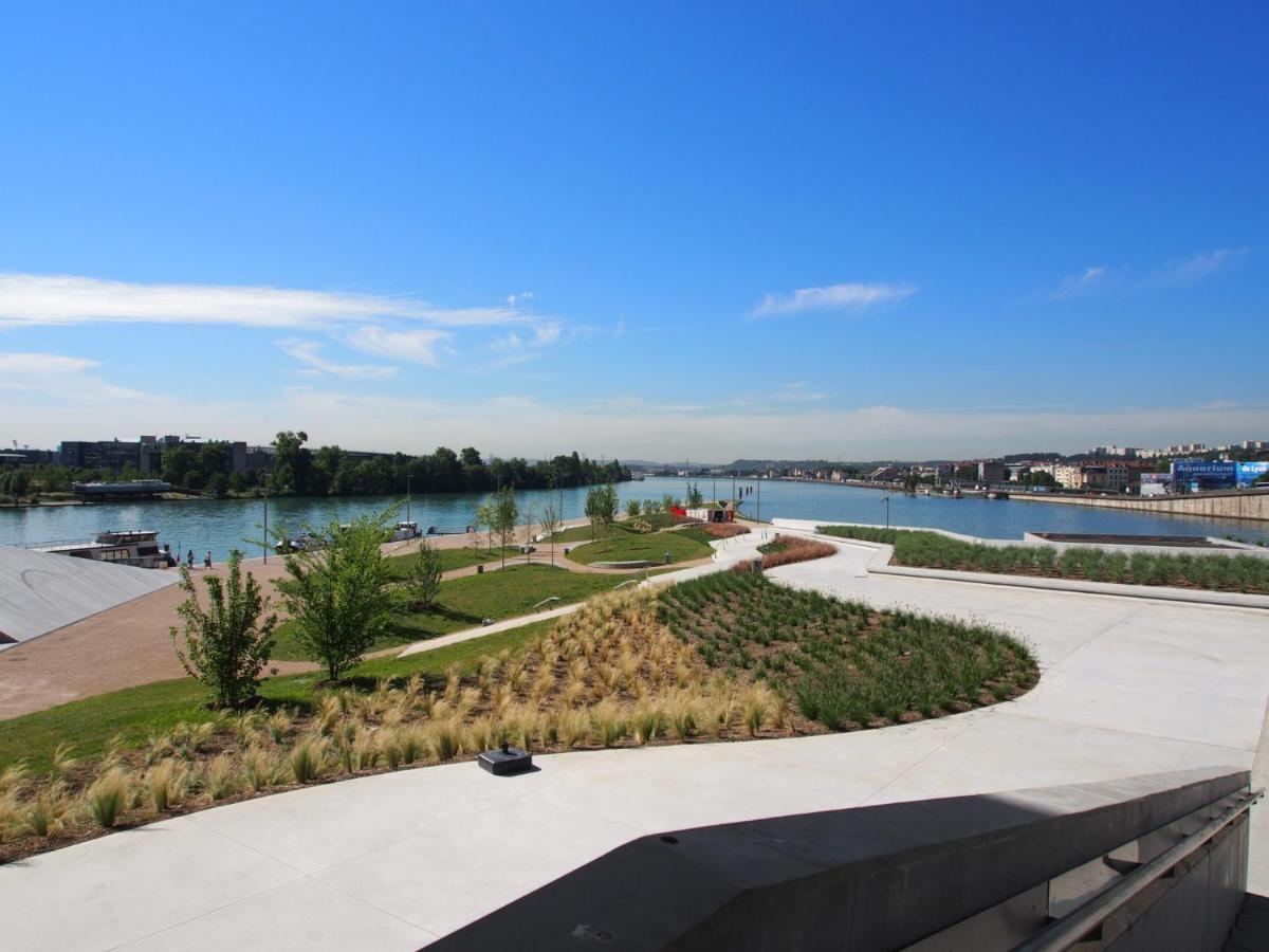 Lyon Confluence - Duplex Au Calme Avec Parking Prive En Option Apartment Bagian luar foto
